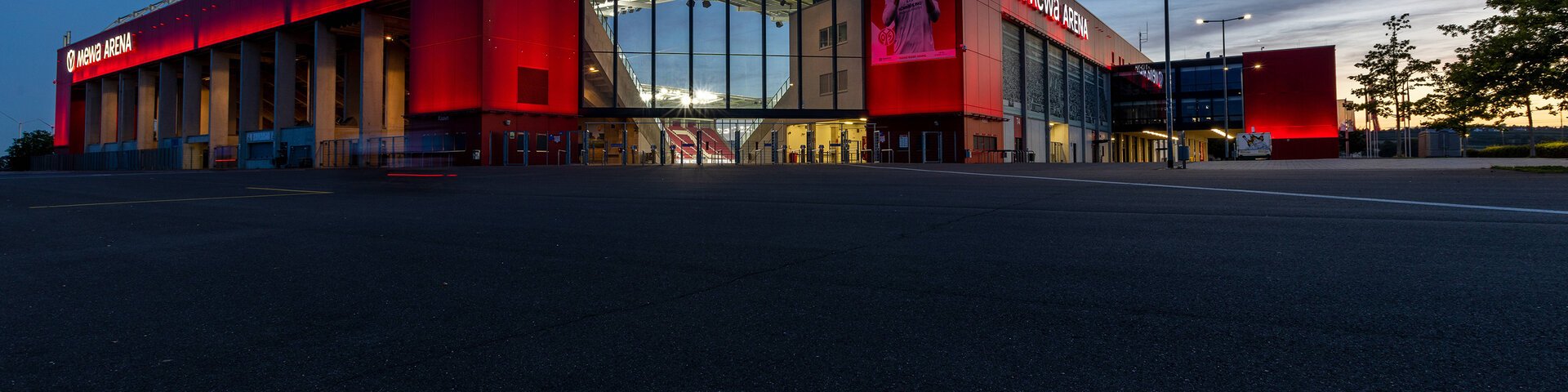 MEWA Arena Außenansicht Haupteingang