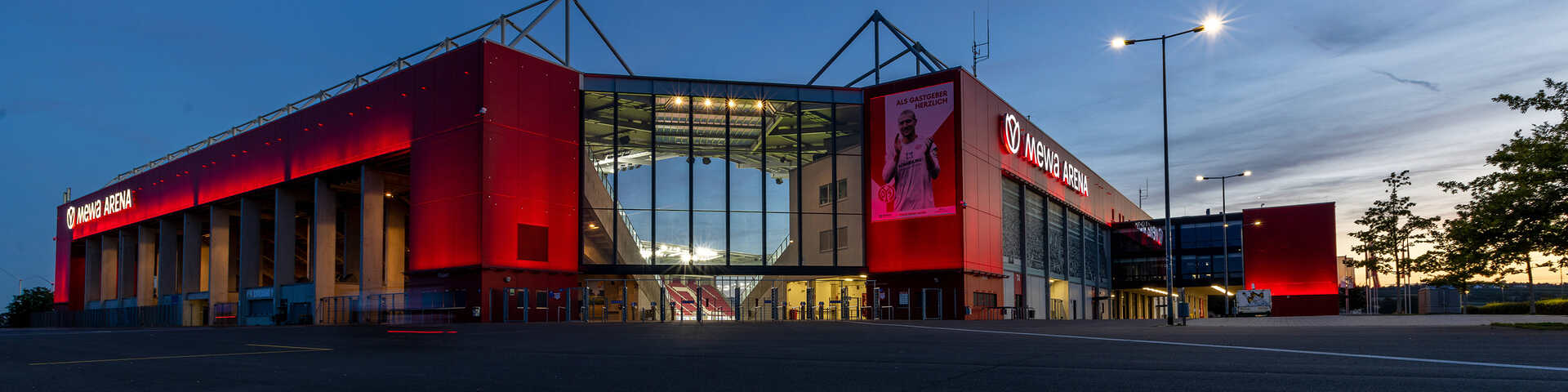 MEWA Arena Außenansicht Haupteingang